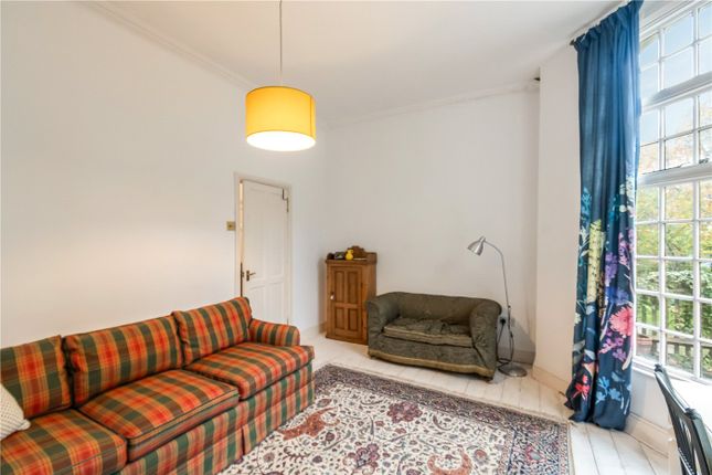 36a, Grove Park, Camberwell photo 3