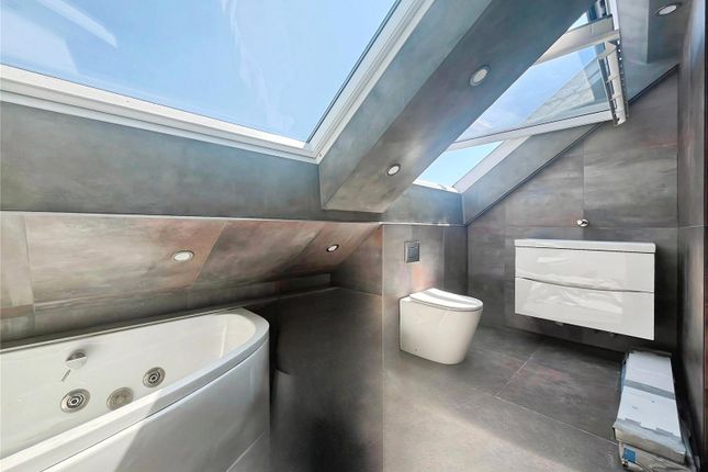27, Riverdale Road, Feltham photo 4