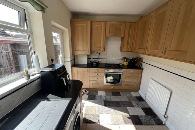 196, Pineapple Road, Birmingham photo 4