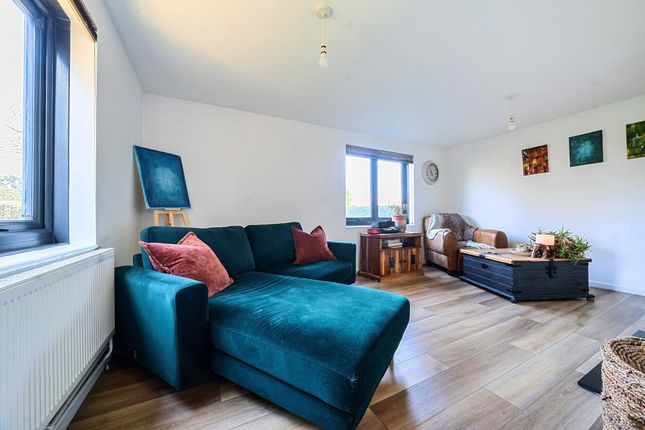 6 Farne Lane, Chichester photo 2