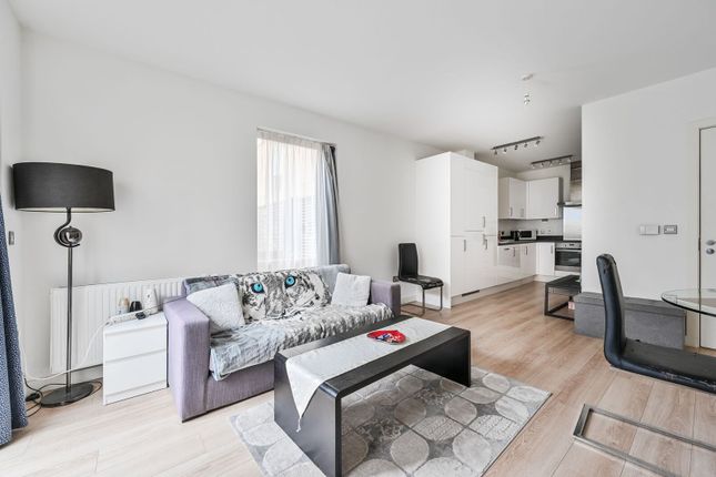 Sherrington Court, E16, Royal Docks photo 3