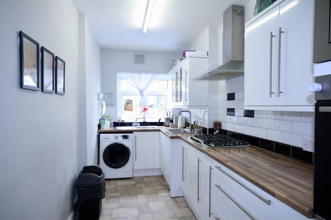 Property for sale in Gladesmore Road, London