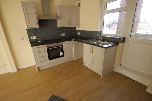 Flat 2 10, Oxford Street, Oakengates photo 2
