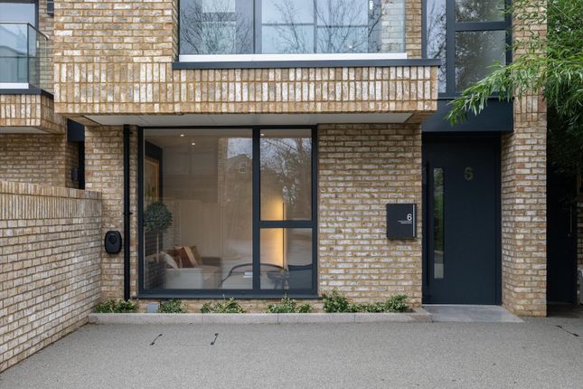 Thumbnail Semi-detached house for sale in Orchard Grove, London