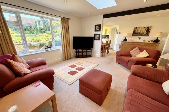 156, Sandgate Drive, Leeds photo 2