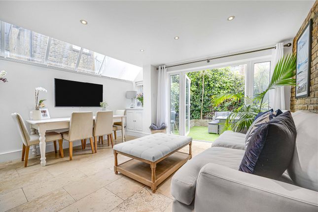 Thumbnail Flat for sale in Querrin Street, Fulham, London