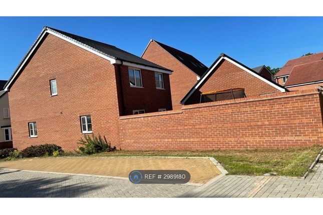 Carew Court, Kingsmead, Milton Keynes photo 3