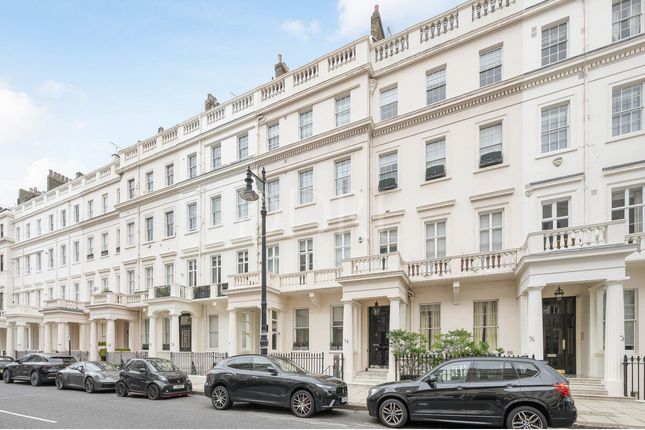 Duplex for sale in Eaton Place, London