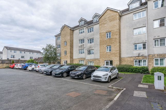 Flat for sale in Queens Crescent, Livingston EH54
