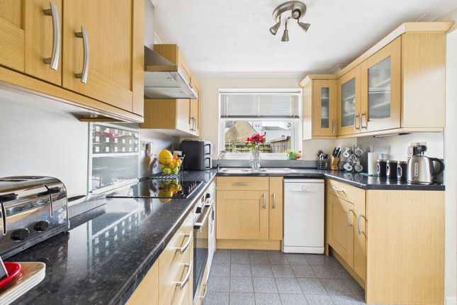 87, Rectory Farm Road, Lancing photo 4