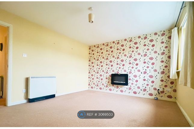 Queens Crescent, Livingston photo 2