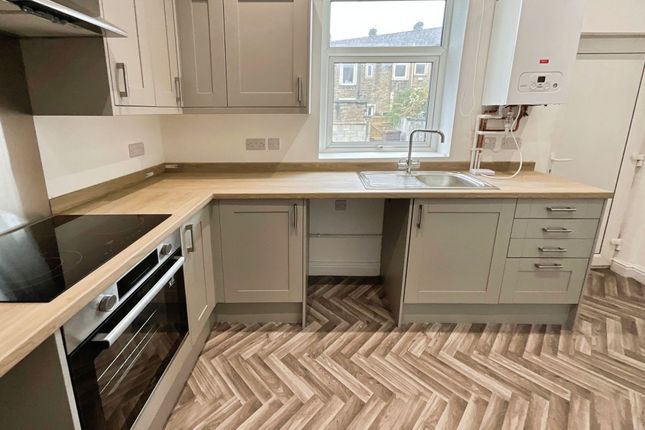 27 Townley Street, Colne photo 3