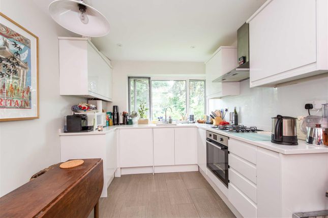 20,, Haversham Close, East Twickenham photo 4