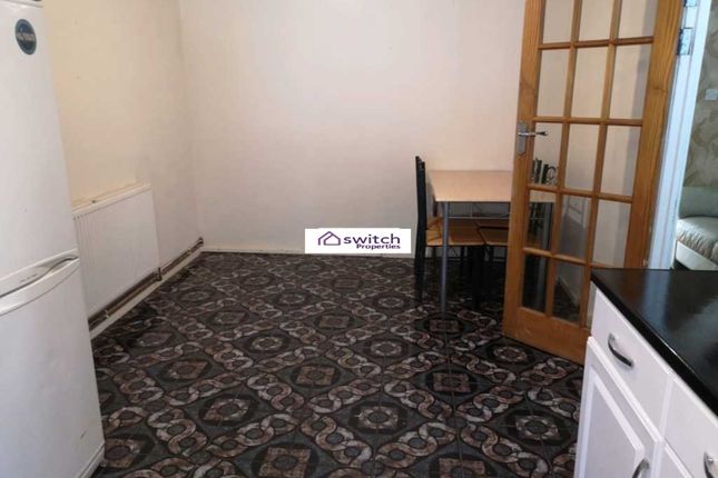 Terraced house to rent in Kendal Lane, Leeds
