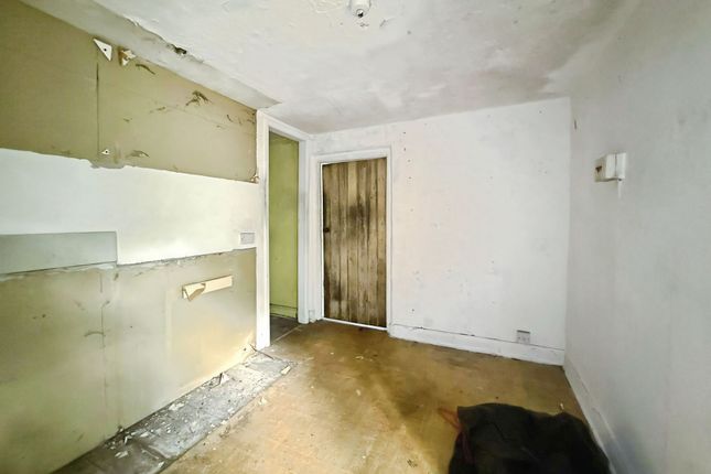 1 Walmsgate, Barnoldswick photo 3