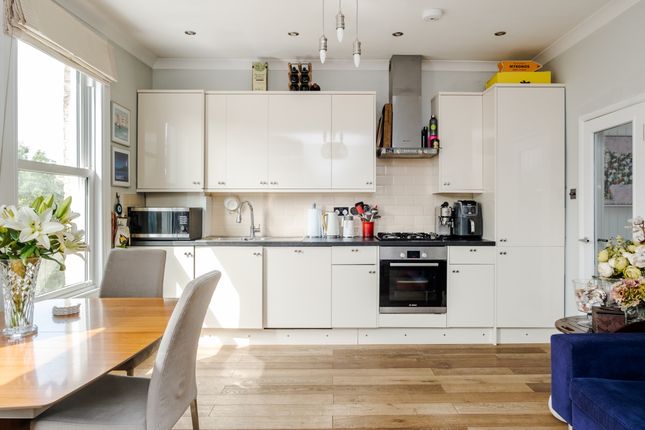 Flat C, 25, Witherington Road, London photo 2