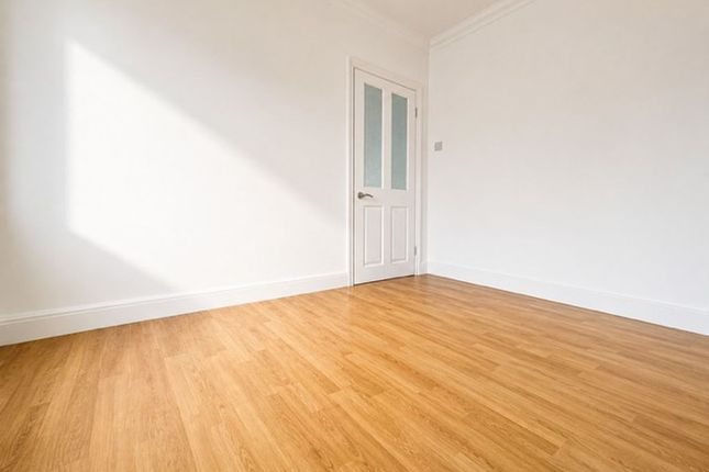 13, Delamare Road, Waltham Cross photo 3