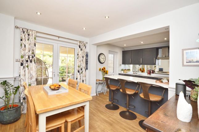 7, Cabot Close, Bristol photo 4