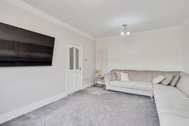 58, Westbourne Avenue, Greater Manchester photo 4