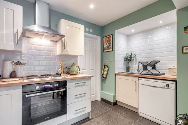 Flat for sale in Haslemere, Surrey