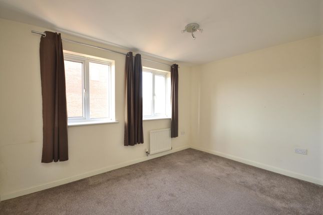 Terraced house to rent in Thackeray, Bristol