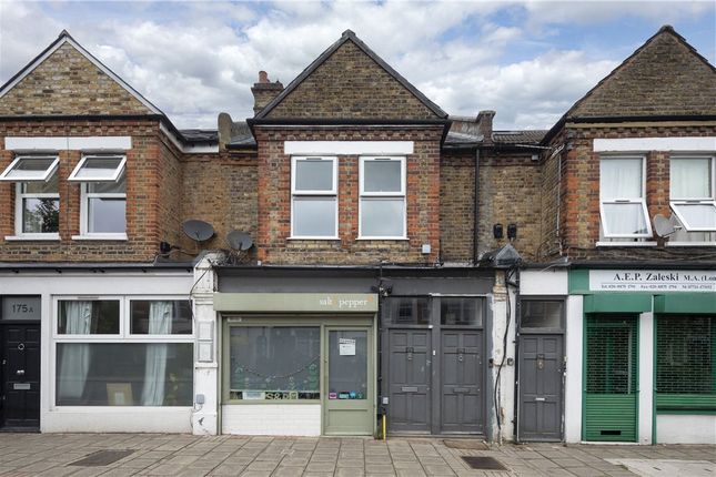 Flat B, 177, Replingham Road, London photo 3