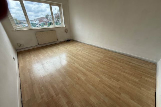 74, Milford Close, London photo 4