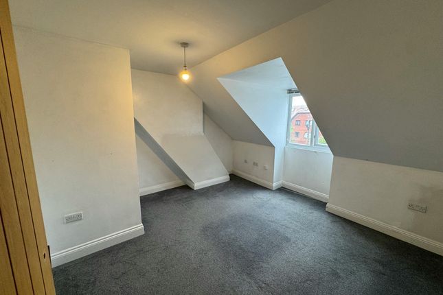 Flat 3, 68-70 Station Road, New Milton photo 5