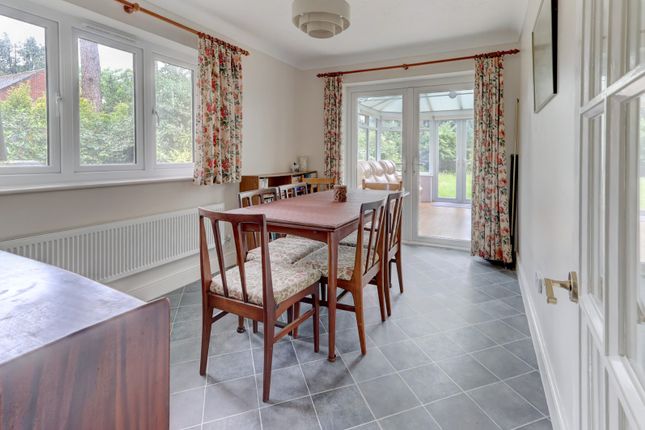 8, Lyndon Gardens, Buckinghamshire photo 4