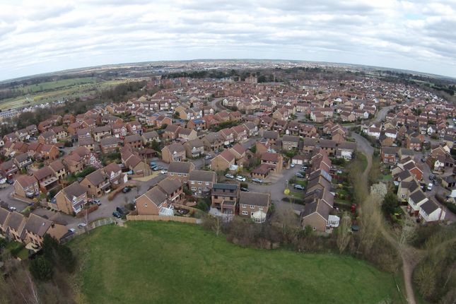 End terrace house to rent in Roebuck Close, Hertford