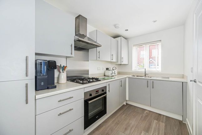 4, Charlie Drive, Chichester photo 4