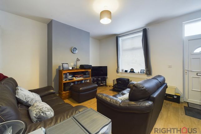 Terraced house for sale in Briggs Street, Queensbury