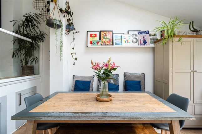 12, Rosedene Avenue, London photo 4