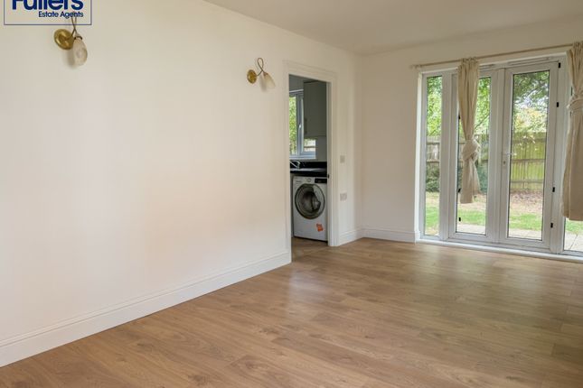 5, Tysoe Avenue, Enfield photo 3