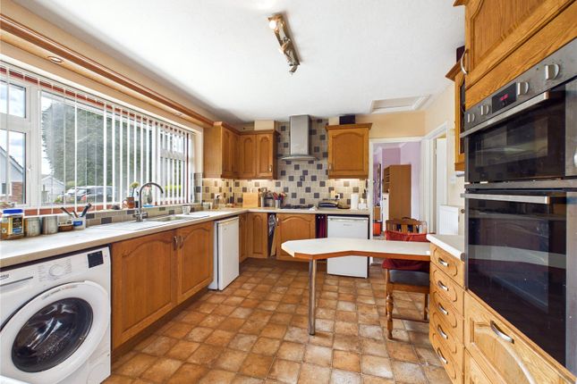 19, Greenfields, Halstead photo 2