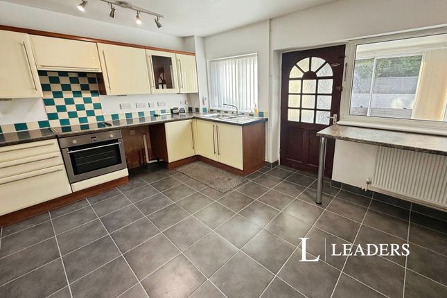 50, Cambridge Drive, Staffordshire photo 4