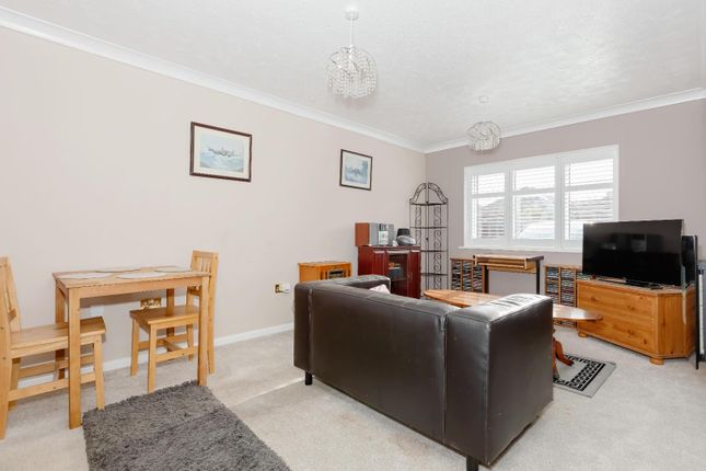 Flat 1 Amberley Court, 27, Freshbrook Road, Lancing photo 2