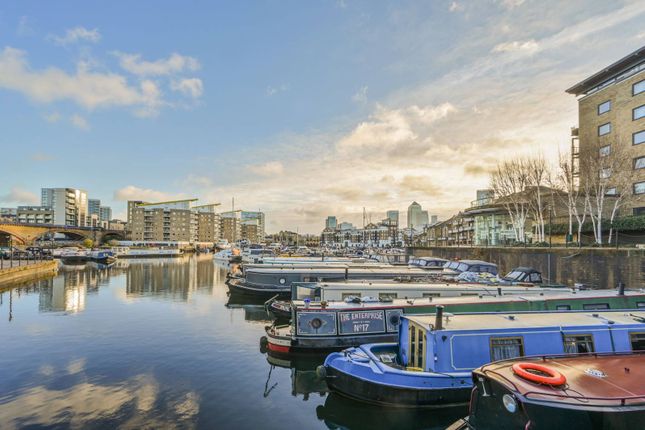 Thumbnail Flat for sale in Medlland House, Limehouse, London