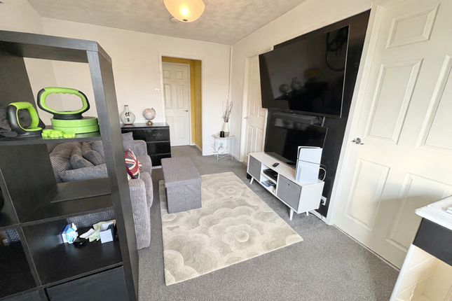 30, The Spinney, Cleveleys photo 3