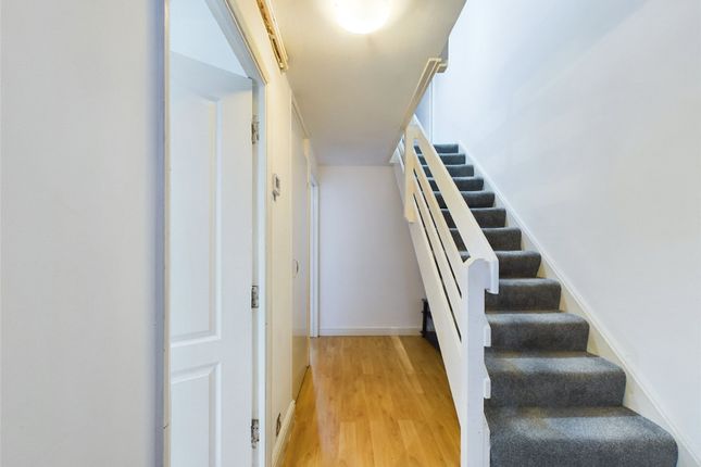 19, Willowherb Walk, Romford photo 2