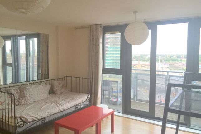 Caramel Court, Taylor Place, London photo 3