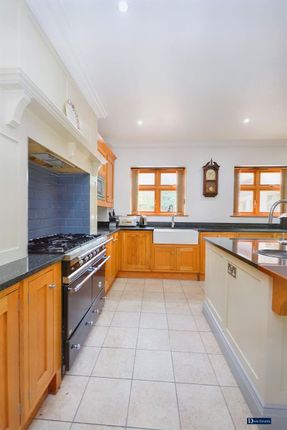 Detached house for sale in Woodlands Avenue, Emerson Park, Hornchurch