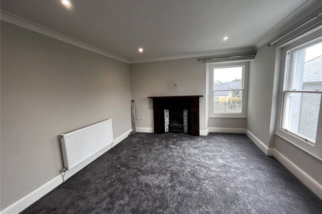 Flat at Greenwood House, 28, The Green, Pembrokeshire photo 5
