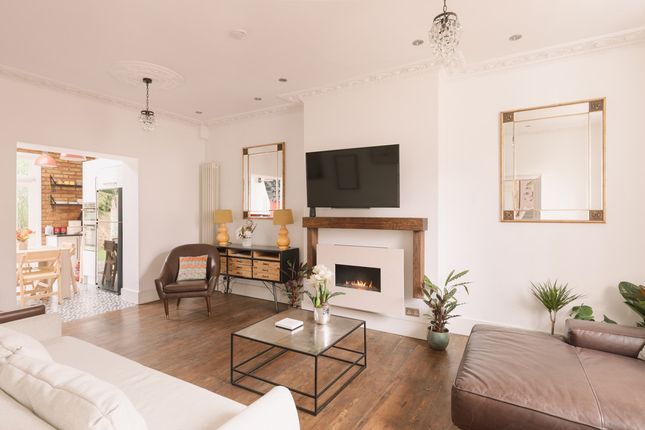 18, Newent Close, Peckham photo 3