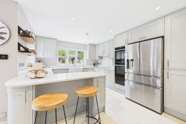 Finchampstead Road, Wokingham photo 3