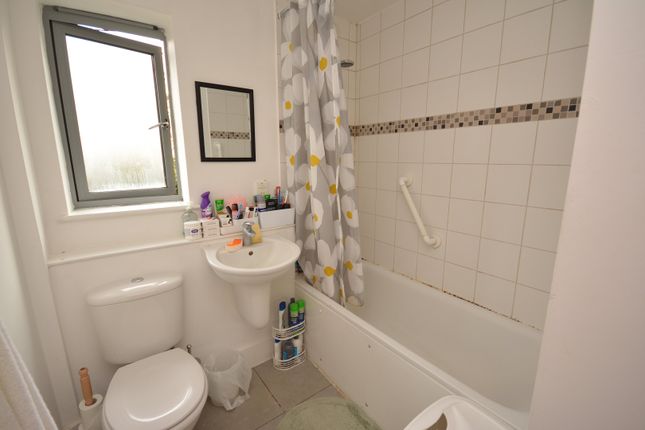 Flat for sale in The Passage, Margate, Kent