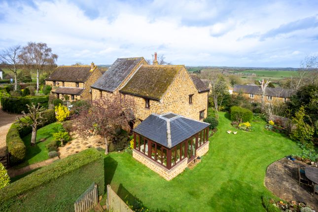 Thumbnail Detached house for sale in Duns Tew Road, Hempton