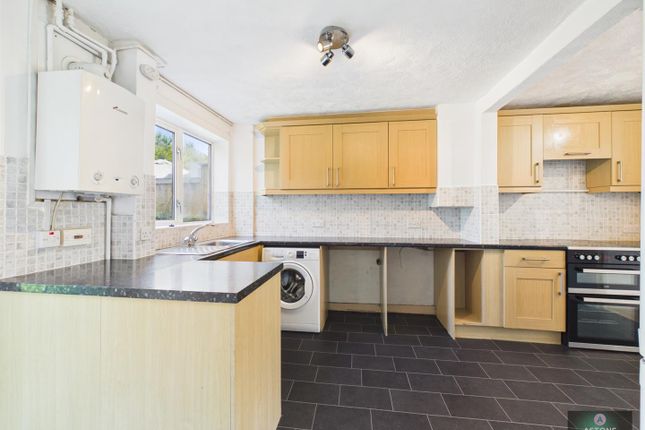 26, Ashdown Drive, Crawley photo 3