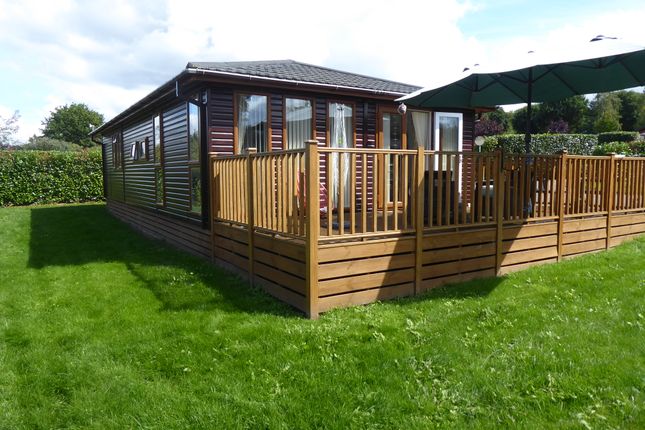 Mobile/park home for sale in Edgeley Park, Farley Green, Guildford, Surrey