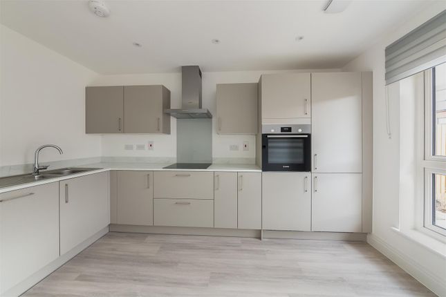4, Blossom Street, Bicester photo 3
